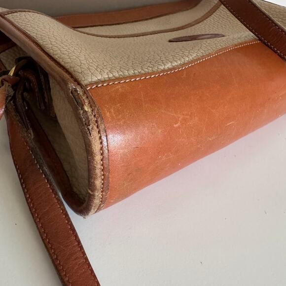 Dooney & Bourke All Weather Leather Vintage Crossbody Bag Cream Tan Leather - Picture 12 of 16